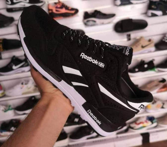 Reebok ⭐⭐⭐