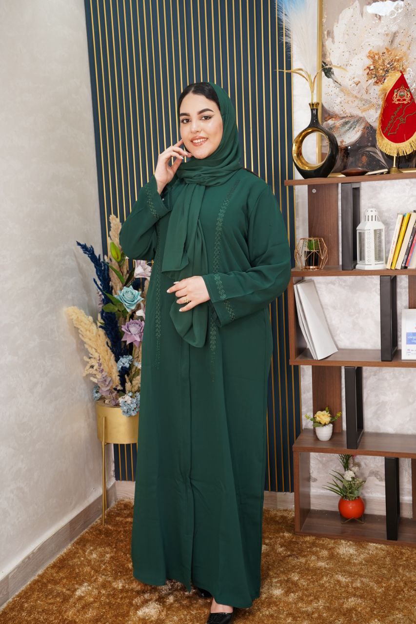 ✨ عباية إماراتية بالفولار بتفاصيل فاخرة ✨