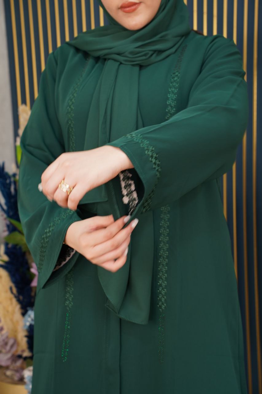 ✨ عباية إماراتية بالفولار بتفاصيل فاخرة ✨